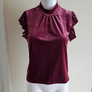 NWOT OLIVE + OAK  Burgundy blouse short  ruffle sleeve. Size: Small